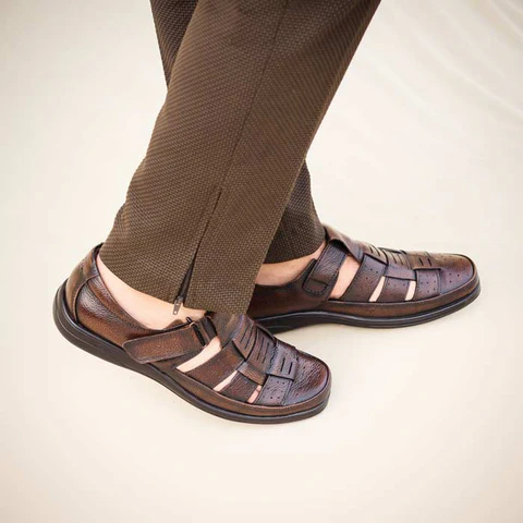 The 5 Best Men Leather Sandals | Tested And Reviews The 5 Best Men Leather Sandals | Tested And Reviews